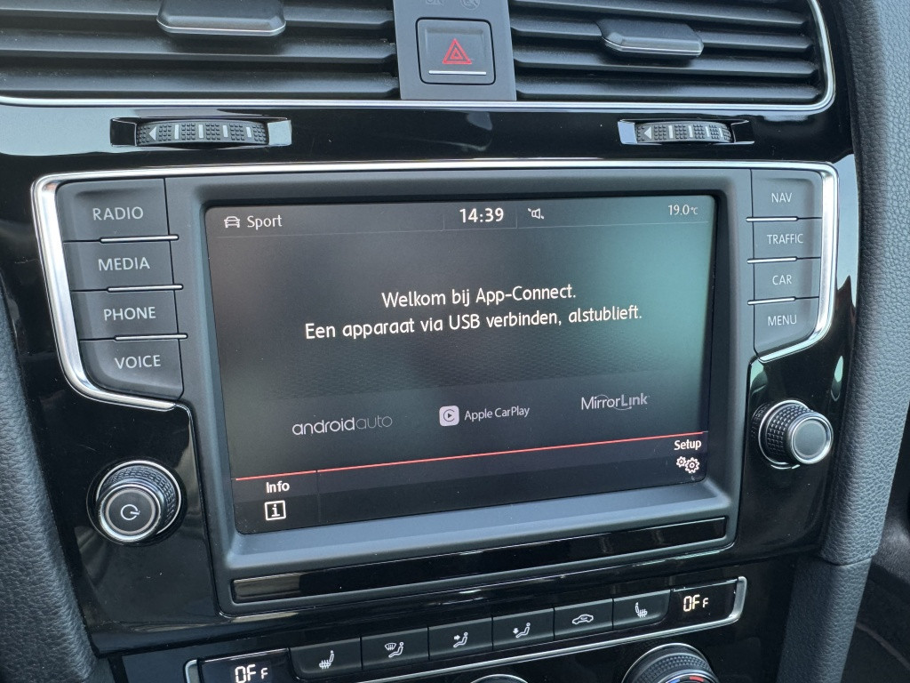 Volkswagen Golf 2.0 tsi gti clubsport dsg| nl-auto | pano | dynaudio | appl