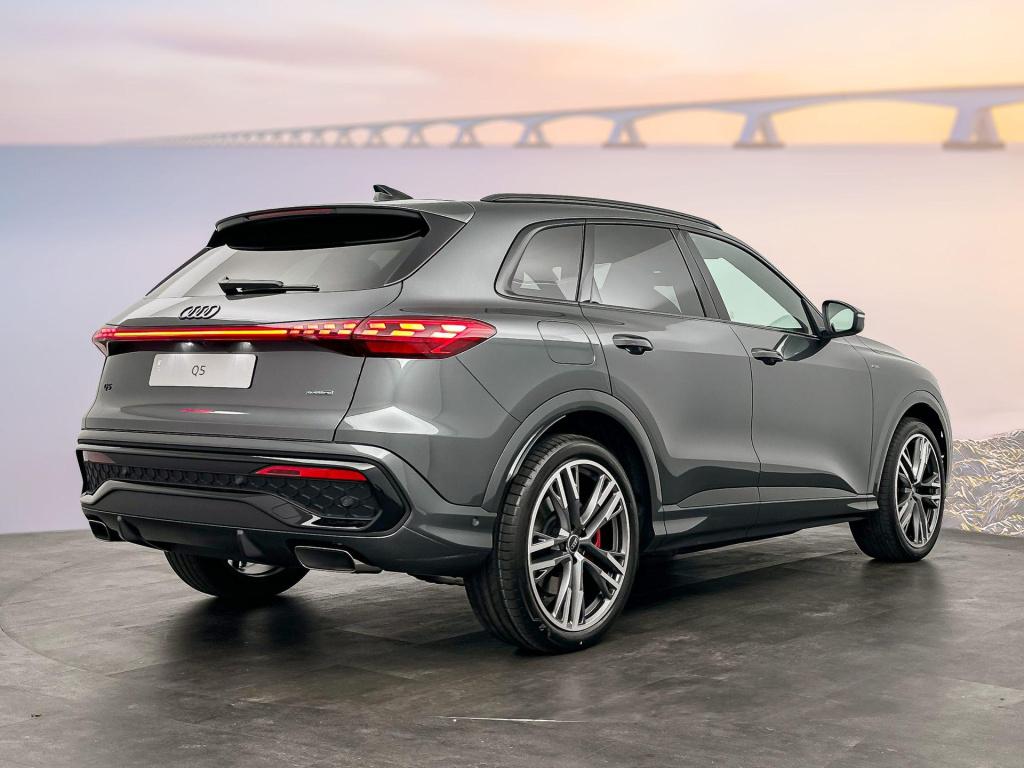 Audi Q5 s edition competition e-hybrid 270 kw / 367 pk suv