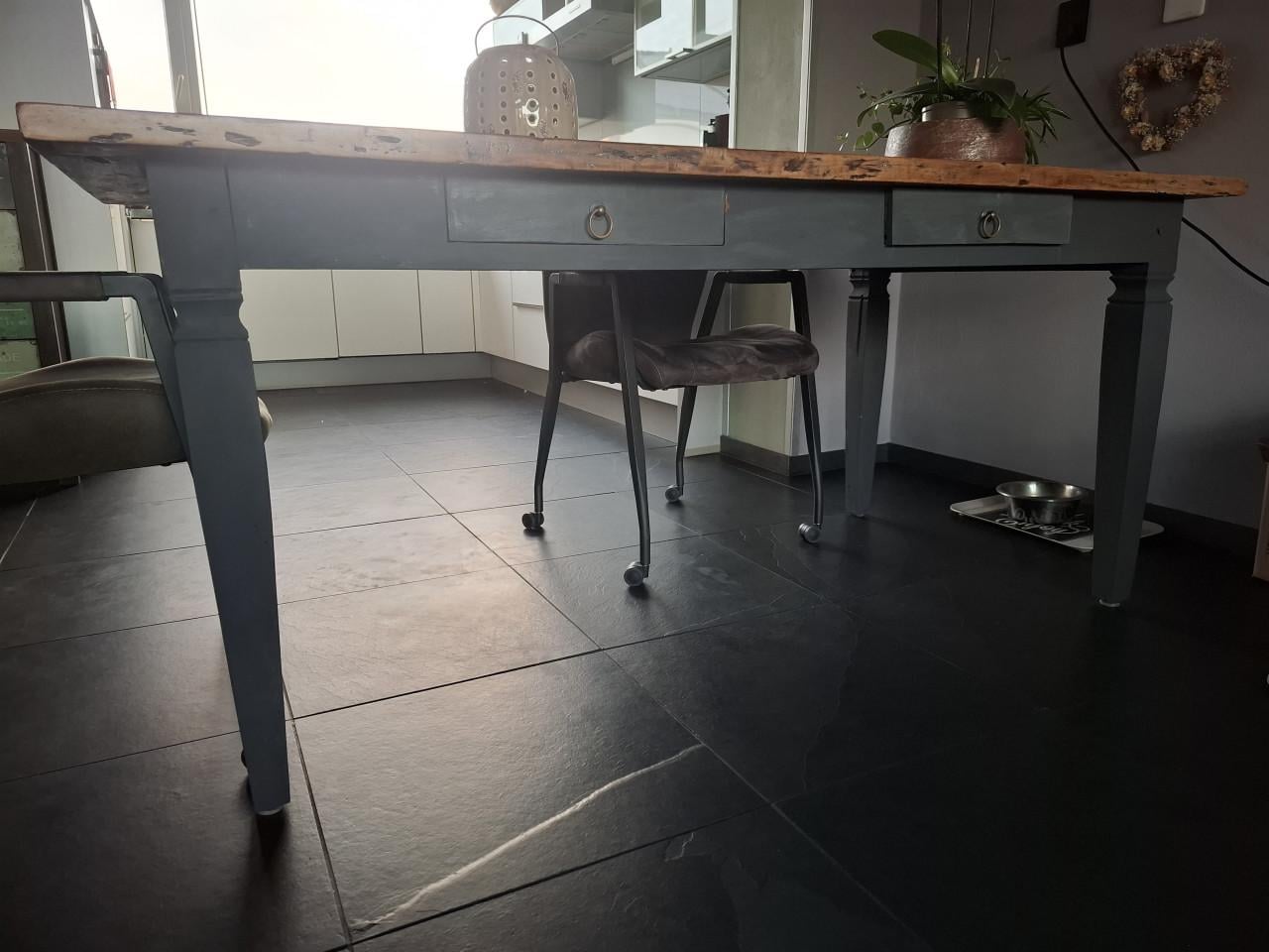 Eetkamer tafel gratis