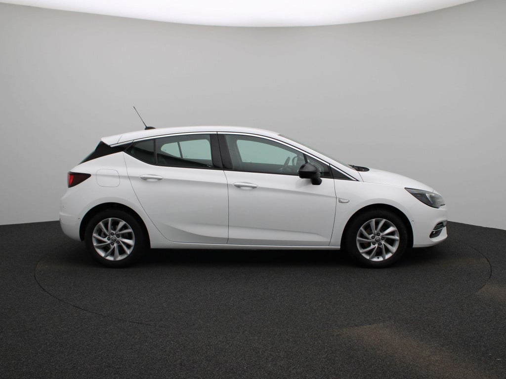 Opel Astra 1.2 elegance | lmv | parkeer sensoren | camera | half leder | cl