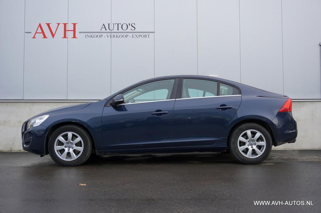 Volvo S60 2.0t intro edition