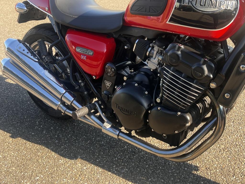 Triumph Thunderbird chopper sport