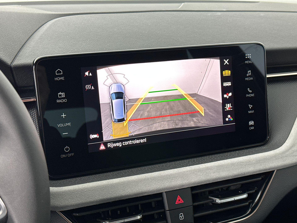 Skoda Scala 1.0 tsi business edition - travel assist