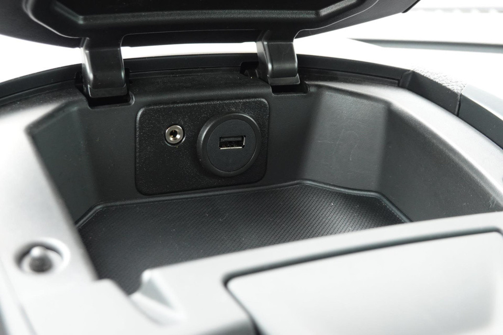 Ford Transit Courier 2022 ford transit courier gesloten bestelwagen trend, 