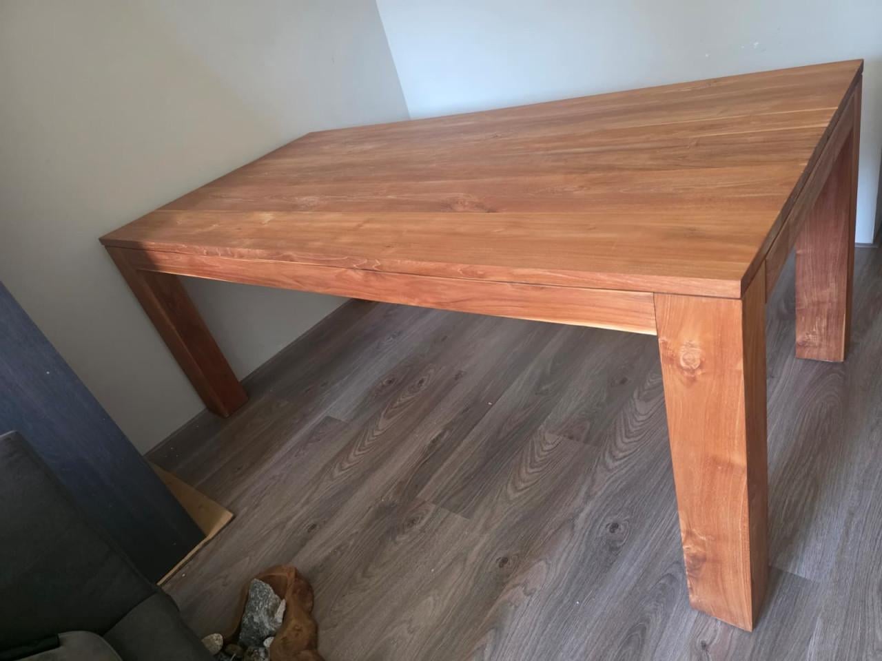 Grote acaciahouten eettafel 200x100 cm – recent opgeknapt