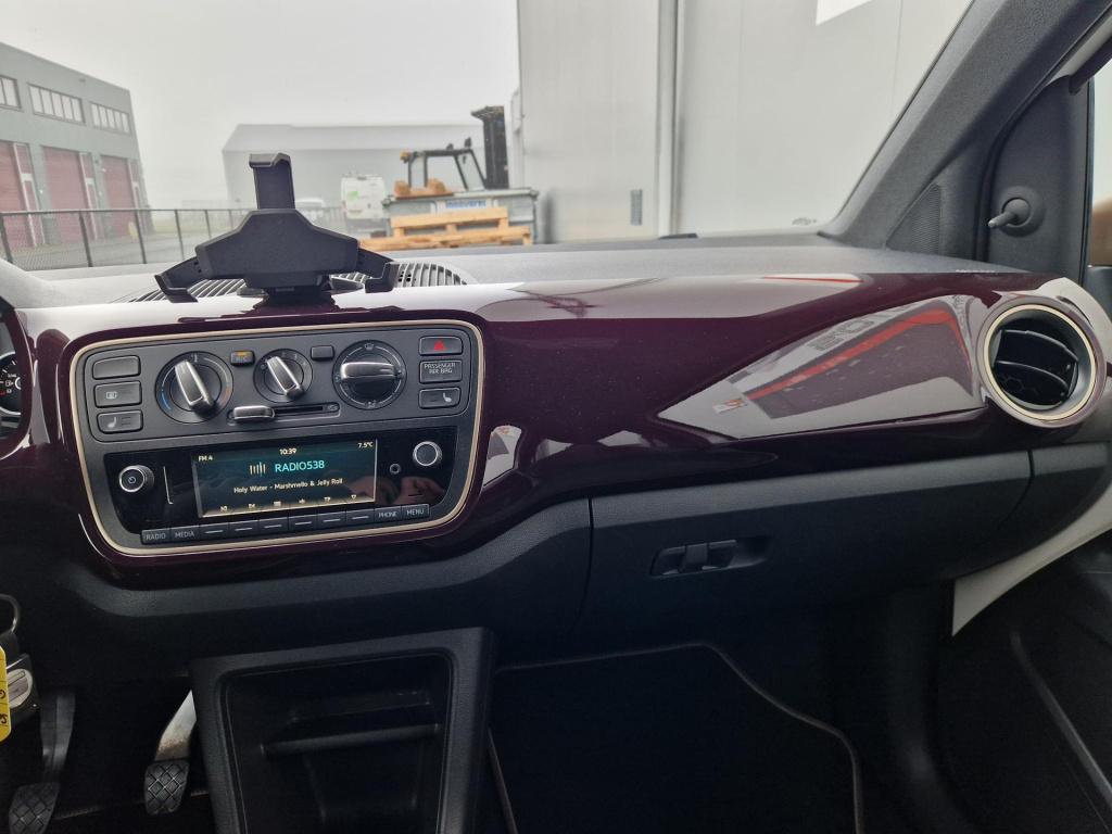 Seat Mii 1.0 mii by cosmopolitan