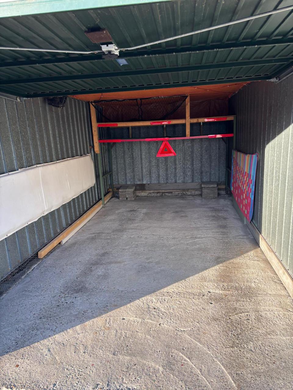 Garage te huur aan de Amstelstraat in Oost-Souburg