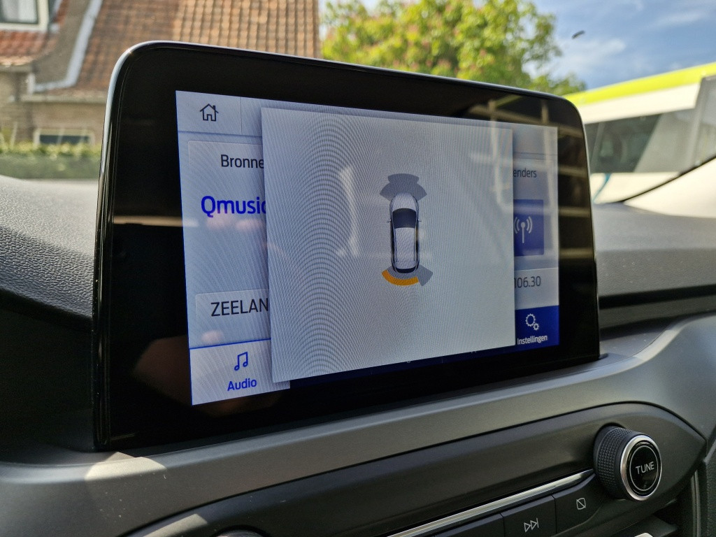 Ford Focus wagon ecoboost 100 pk connected
