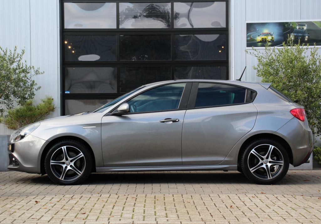 Alfa Romeo Giulietta 1.4 turbo multiair veloce tct - navi - cruise - uconne
