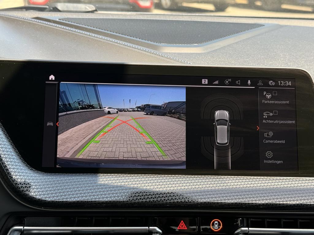 BMW 1 Serie 118i m-sport executive edition | apple carplay | harman kardon 