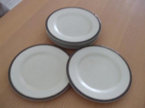 Te koop set gebakbordjes.(nieuw).