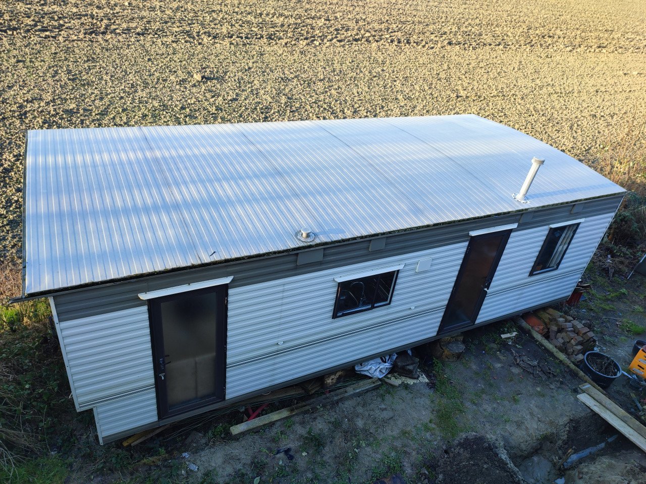 Grote stacaravan 8.2x3.7m