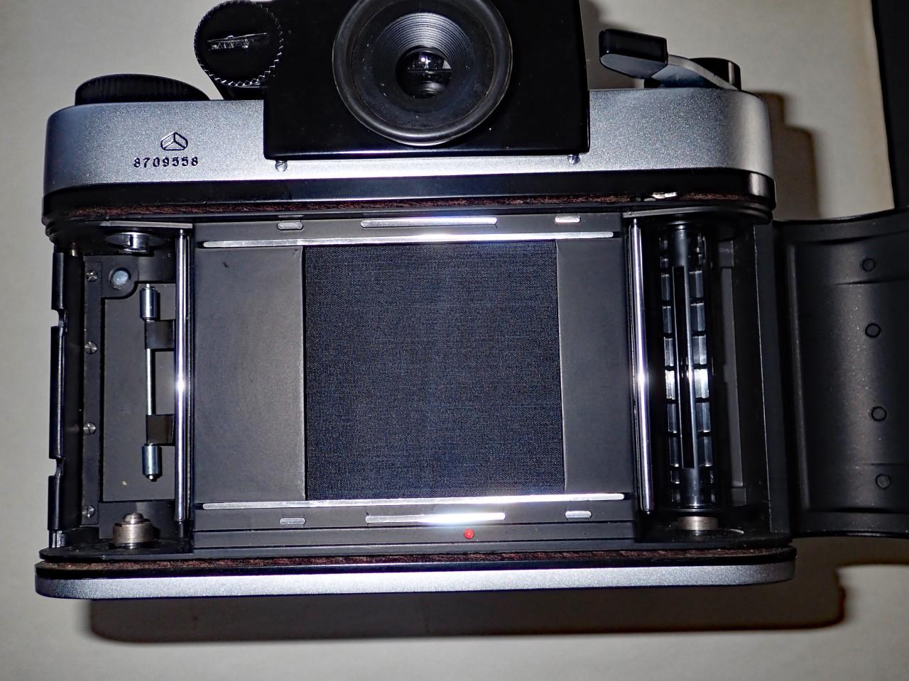 KIEV 60 één-oog spiegelreflexcamera