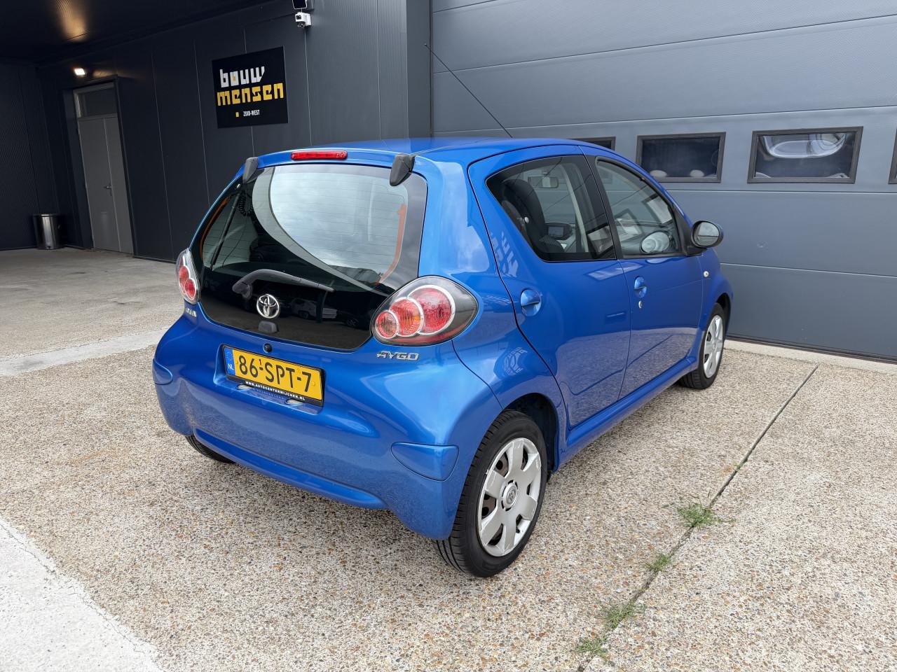Toyota Aygo 1.0 12V Vvt-i 5DRS 2011 Blauw  Airco Apk Nap Navi