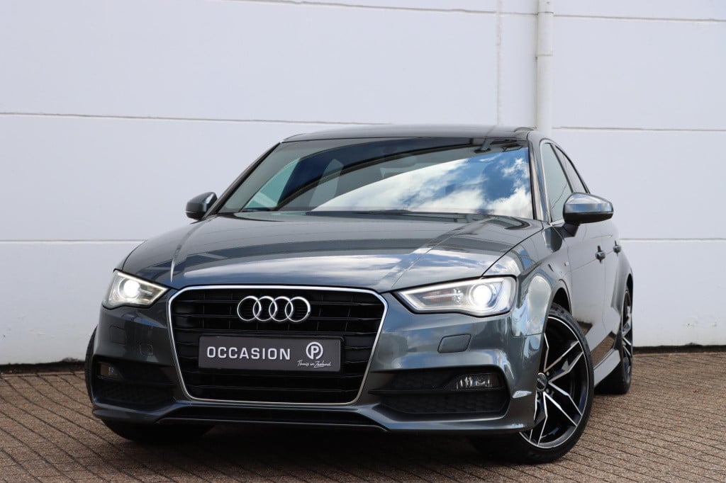 Audi A3 limousine 1.4 tfsi cod ambition pro line s
