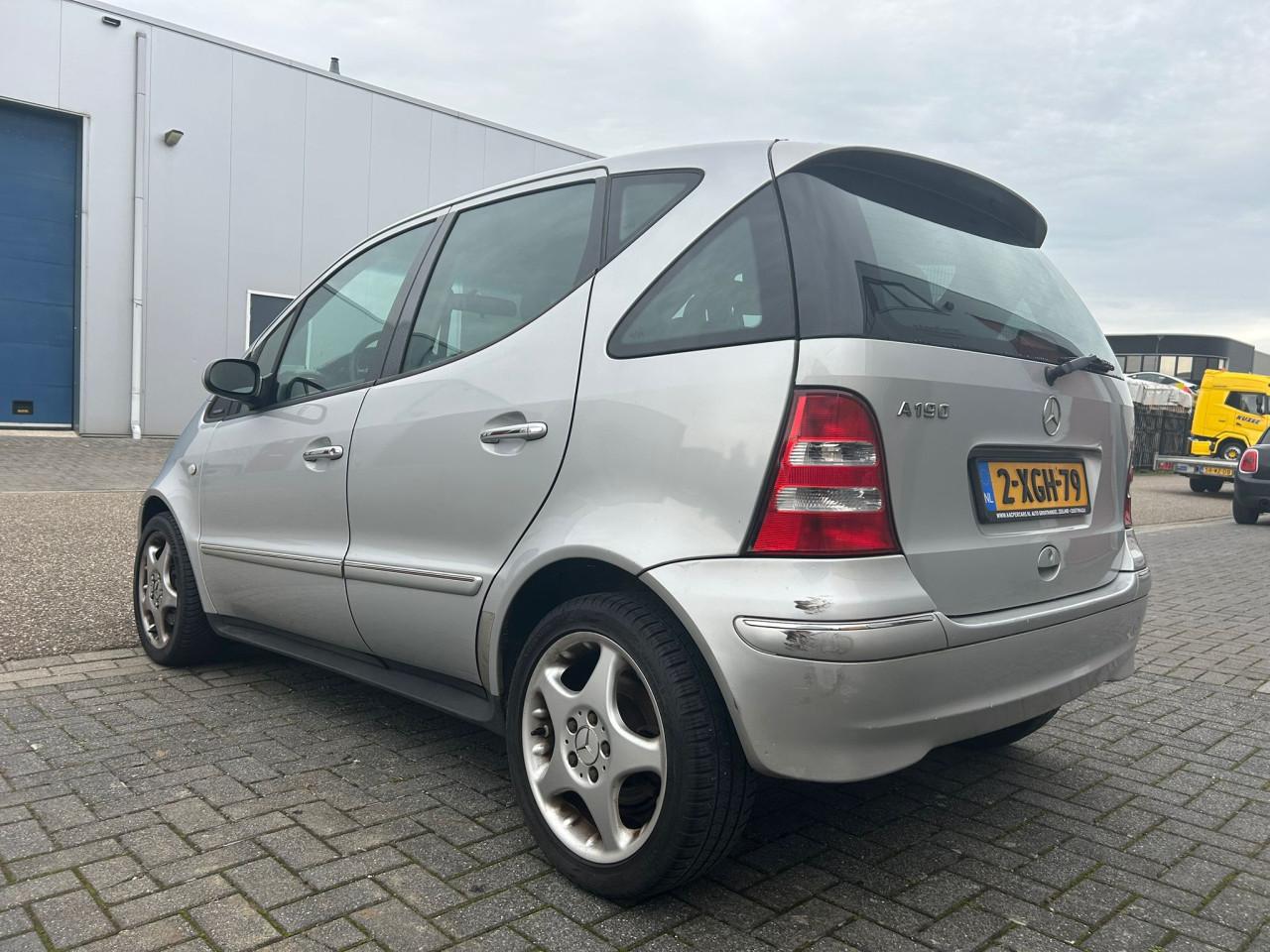Mercedes-Benz A-klasse 190 Elegance AUTOMAAT/HALF LEDER