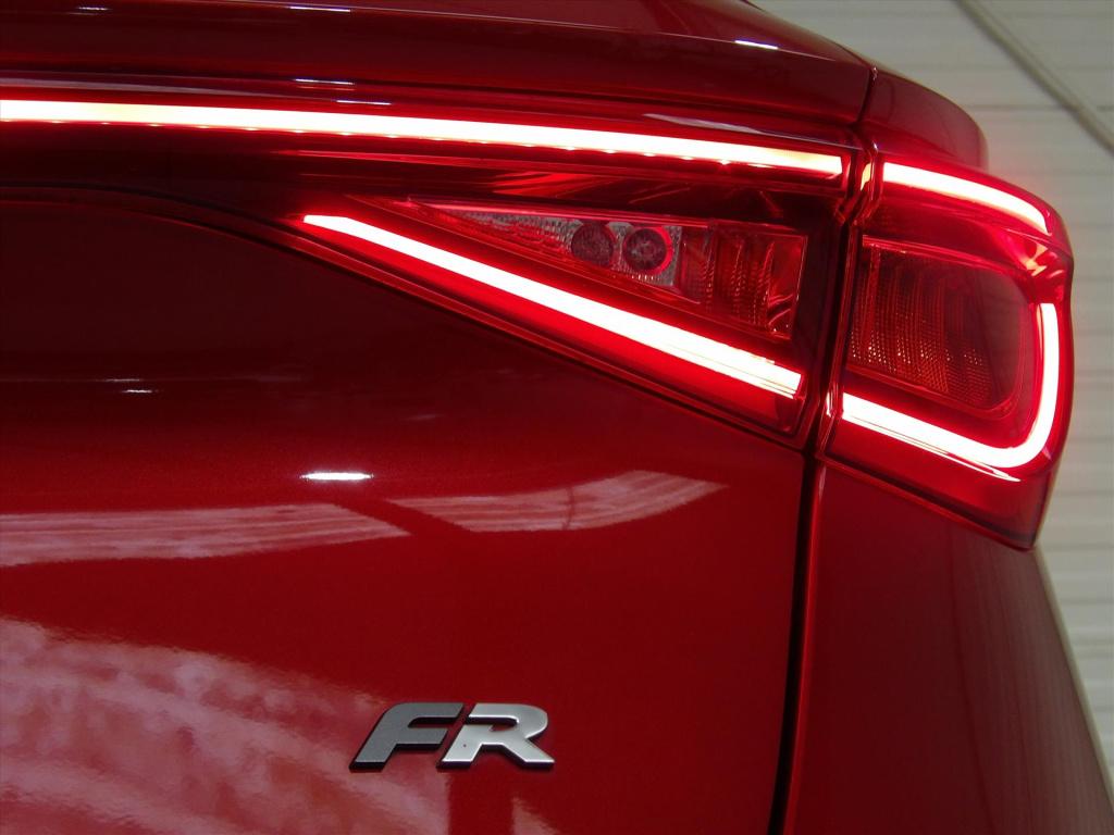 Seat Leon 1.5 etsi 150pk dsg-7 fr