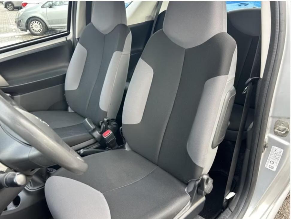 Peugeot 107 1.0 jaar 2014