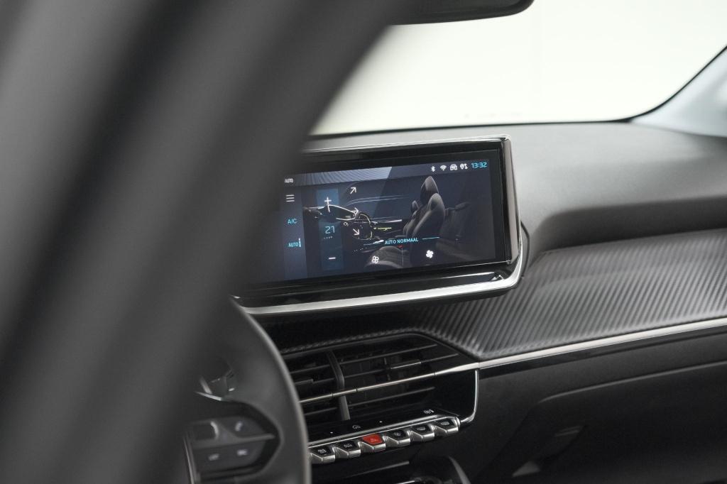 Peugeot 208 1.2 hybrid 110 e-dcs6 allure | apple carplay | parkeersensoren 
