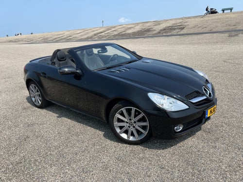 Unieke Mercedes SLK 2.0L uit 2009 met slechts 64.000 km, aantoonbaar!!