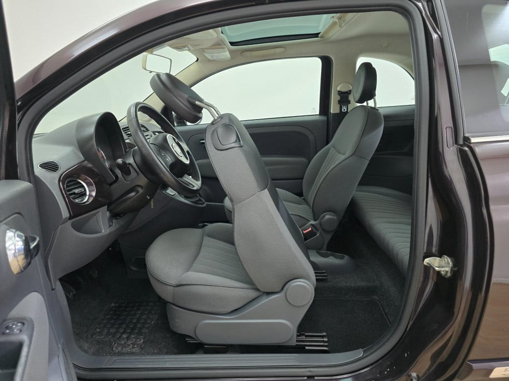 Fiat 500 occasion lounge met panoramadak en unieke kleur | tweedehands fiat