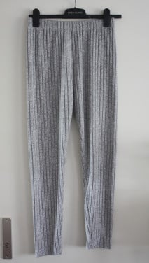 Wollen legging zachte wol met ribbel print maat L