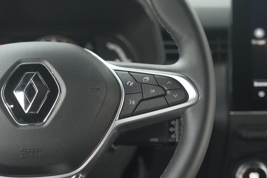 Renault Clio tce 90 techno | camera | 9.3 inch scherm | apple carplay | par