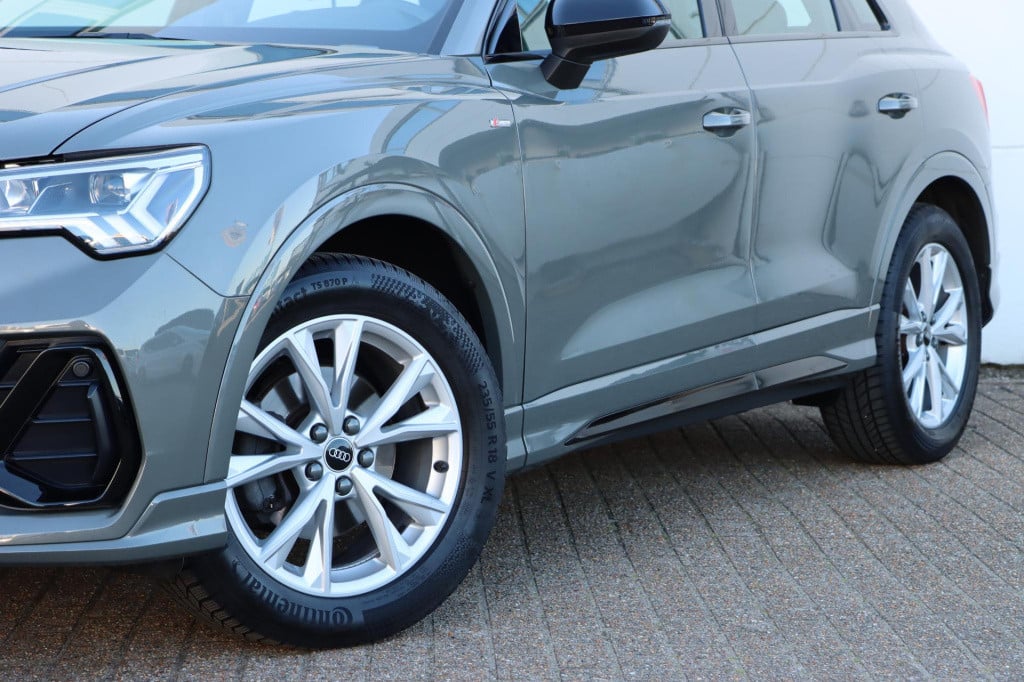 Audi Q3 35 tfsi s-line edition 150pk