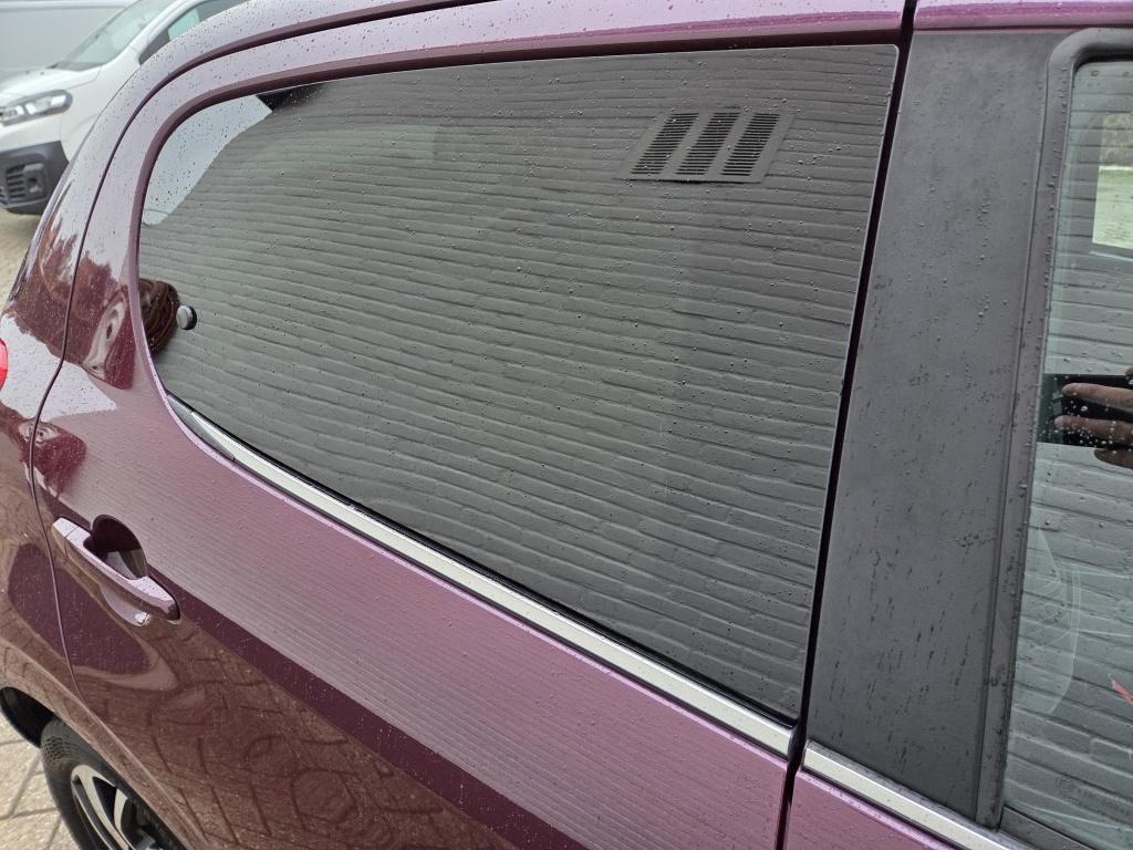 Peugeot 108 1.2 puretech 82 pk allure | lm velgen | getint glas | smartphon