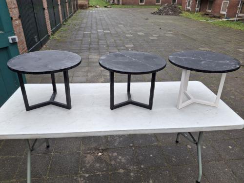 Te koop bijzet/salontafel