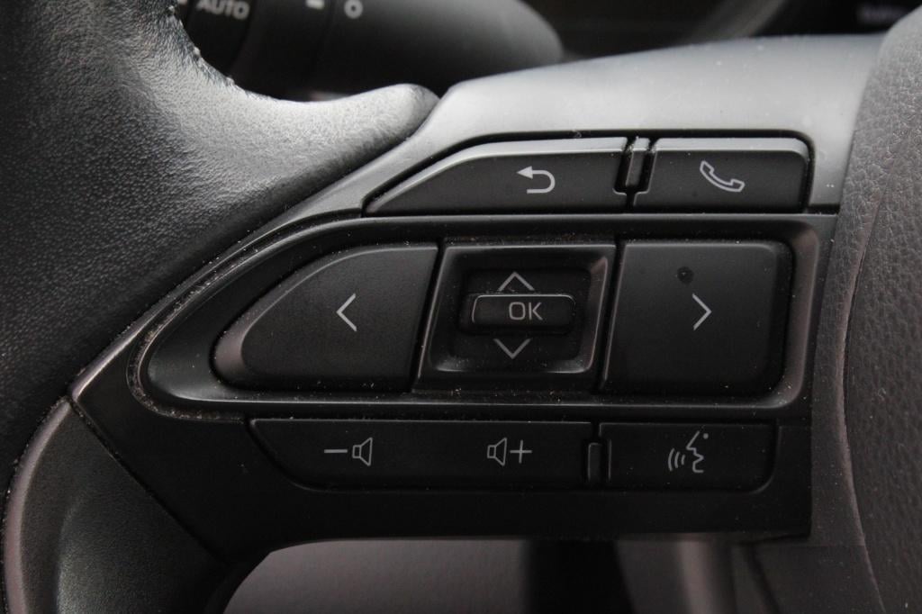 Toyota Yaris Cross 1.5 hybrid business