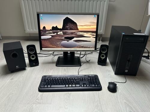 Complete set HP PC / Intel Core i5 / 12GB ram / Windows 11 /