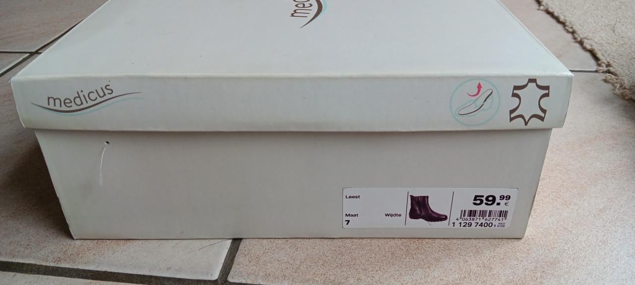 NIEUWE GEVOERDE LAARZEN