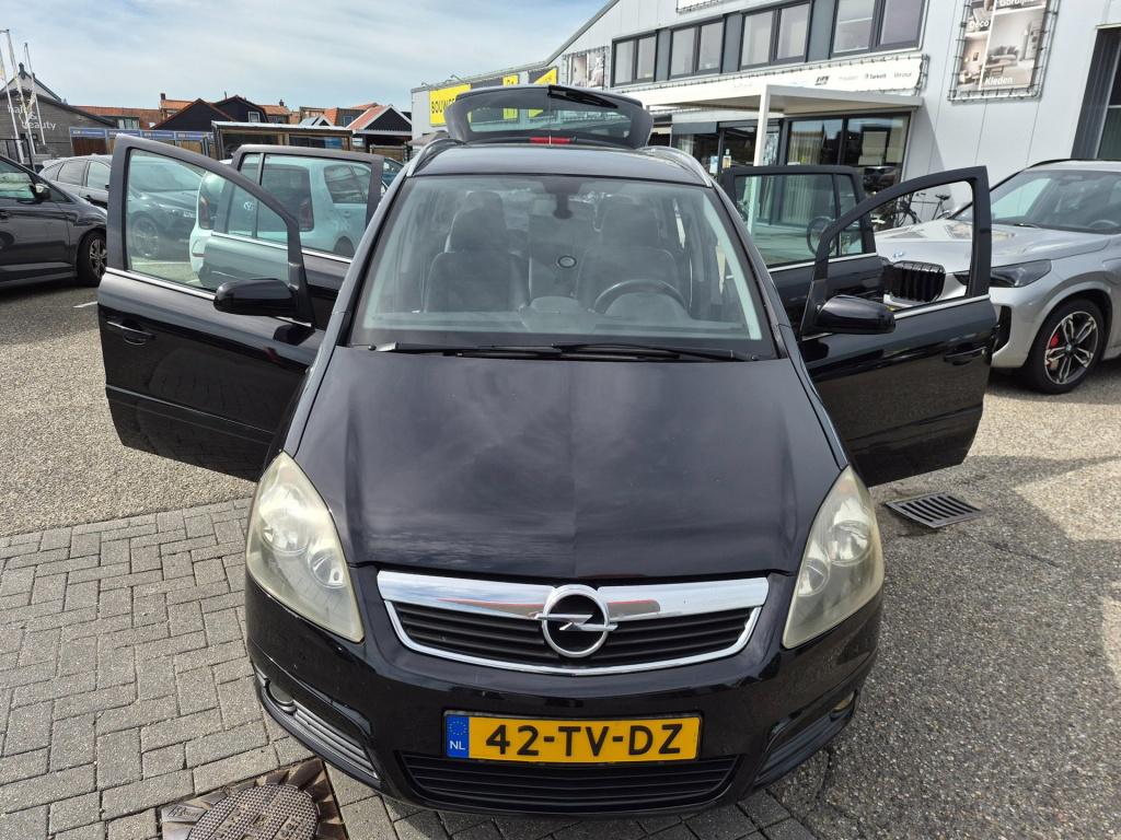Opel Zafira 2.2 cosmo