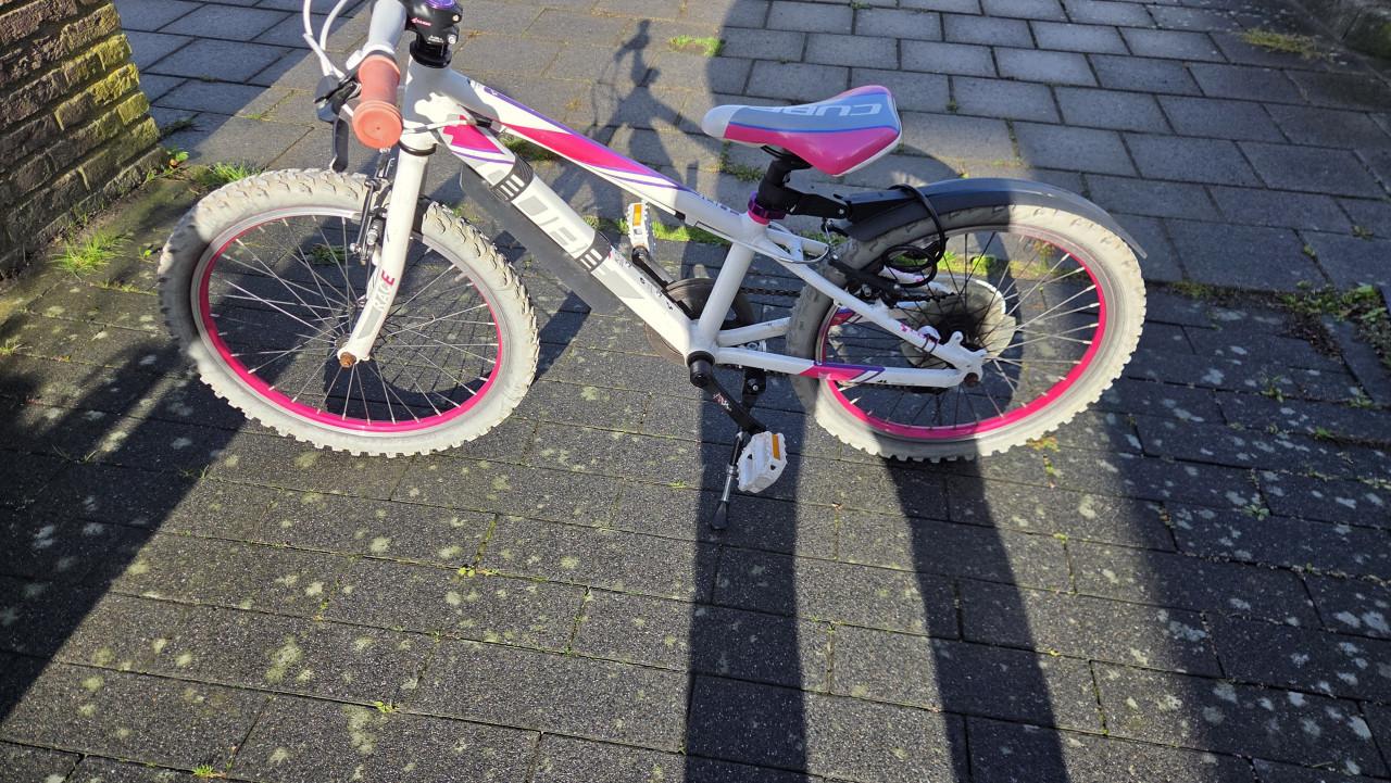 CUBE meisjesfiets 20 inch.