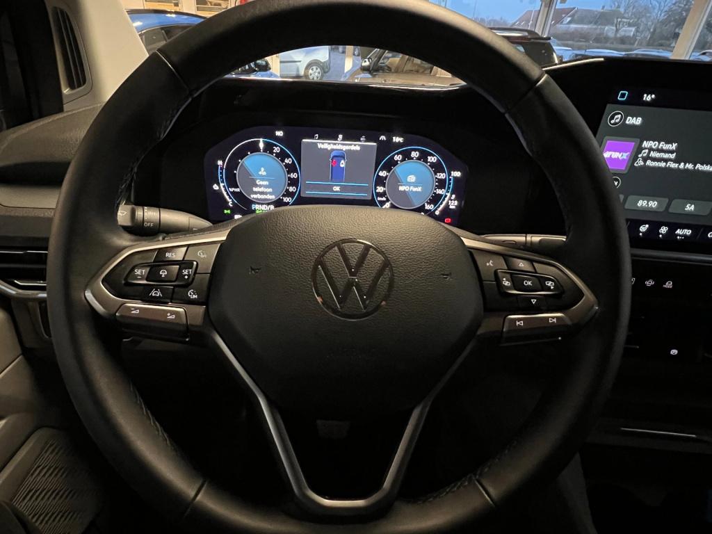 Volkswagen E-transporter 32 l2h1 bulli 64 kwh bulli 285pk, trekhaak enz..