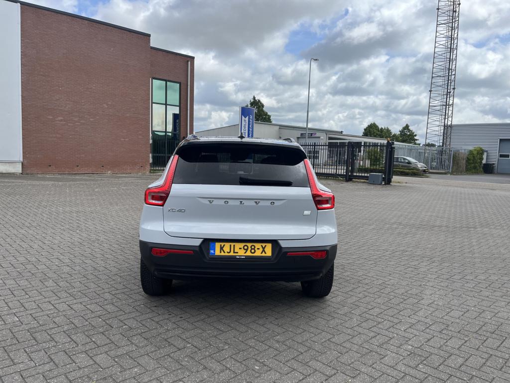 Volvo XC40 1.5 t4 recharge r-design 210 pk panorama