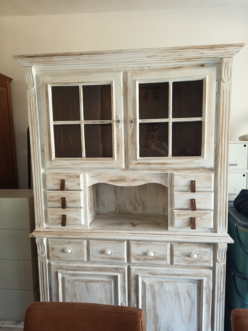 Witte servies kast