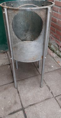 Roest Vrij Stalen vuurkorf Ø 37 cm. H=36>76 cm.