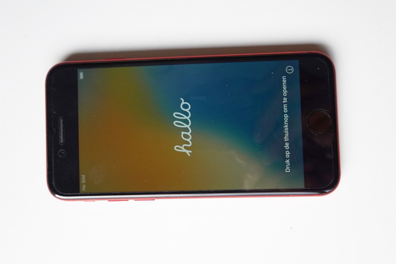 Iphone se rood 2020 64 GB