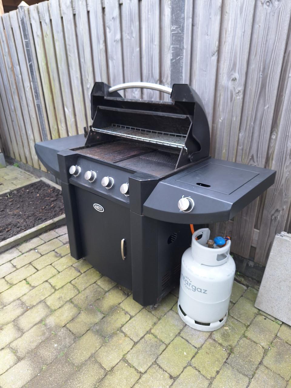 Boretti buitenkeuken