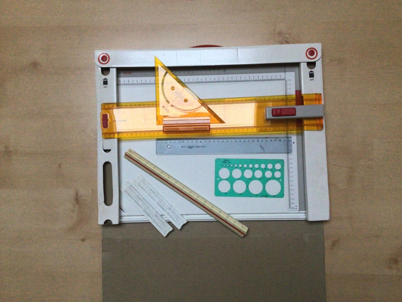 Rotring tekenbord met toebehoren.