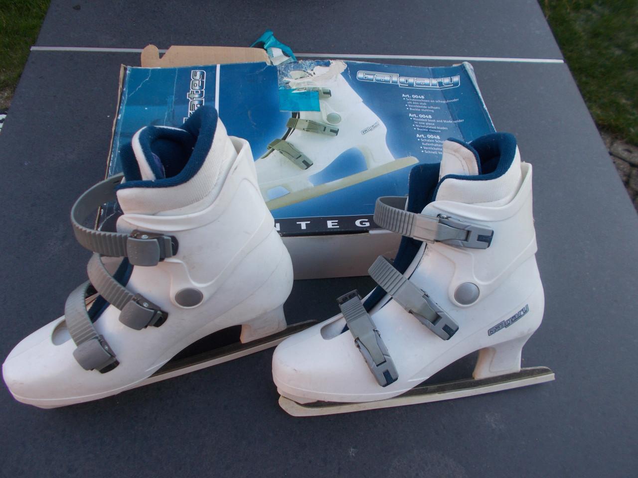 Kunst Schaatsen Galgary maat 39 zo goed als nieuw