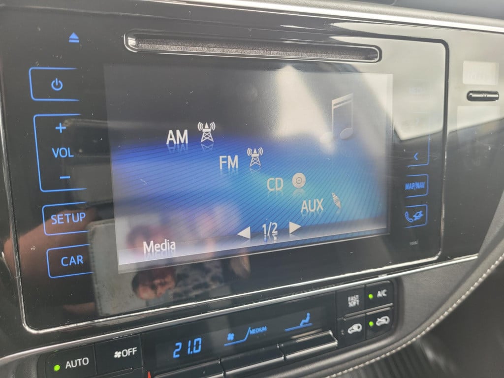 Toyota Auris 1.8 hybrid executive automaat