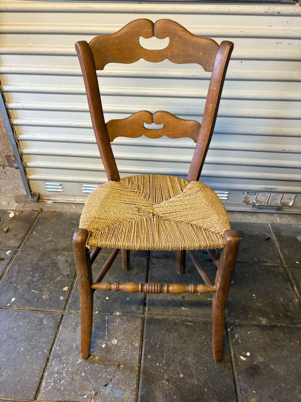 Te koop,Stoel antiek