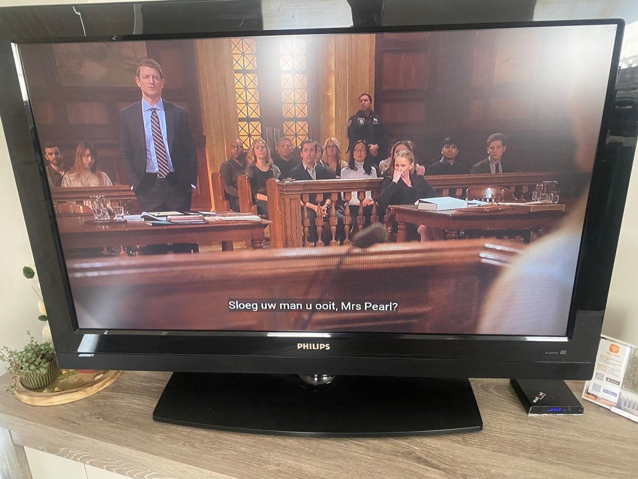 Zwarte Philips tv 42inch | bezorgen mogelijk.