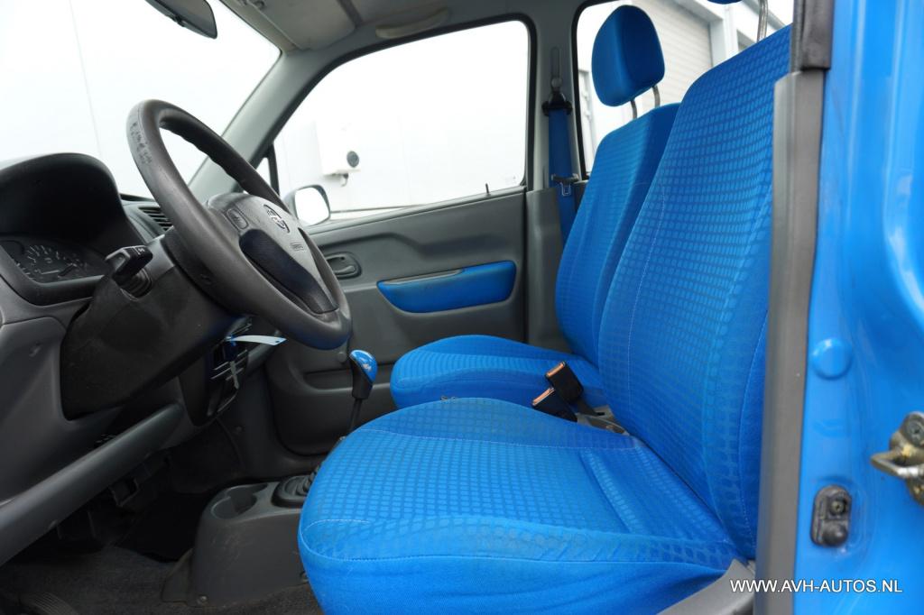 Opel Agila 1.2-16v color edition