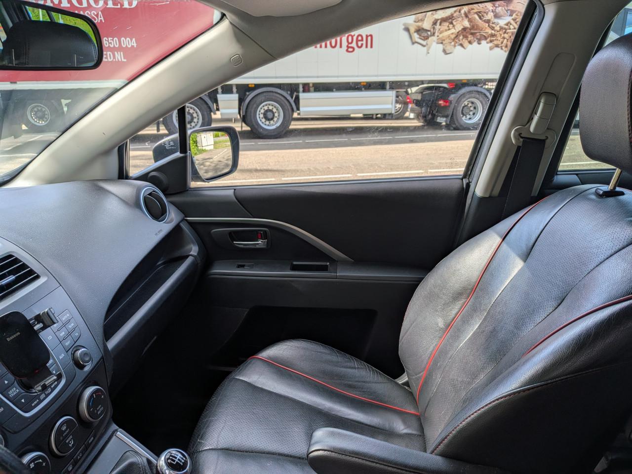 Mazda 5 2.0 7 persoons