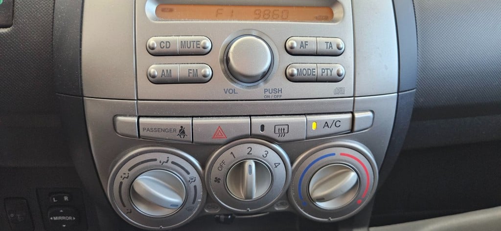 Daihatsu Sirion 1.3-16v prestige 5drs airco / nap / zuinig !!