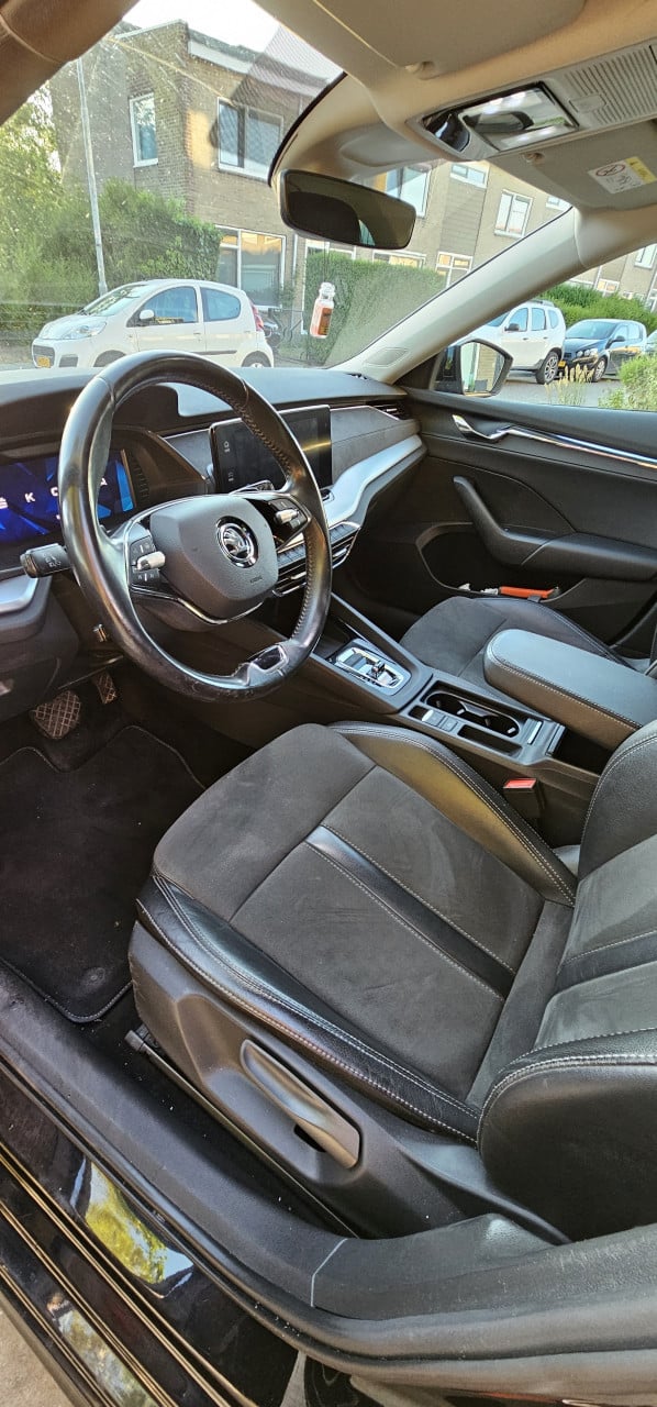 Mooie Skoda Octavia 1.5 eTec bussiness plus